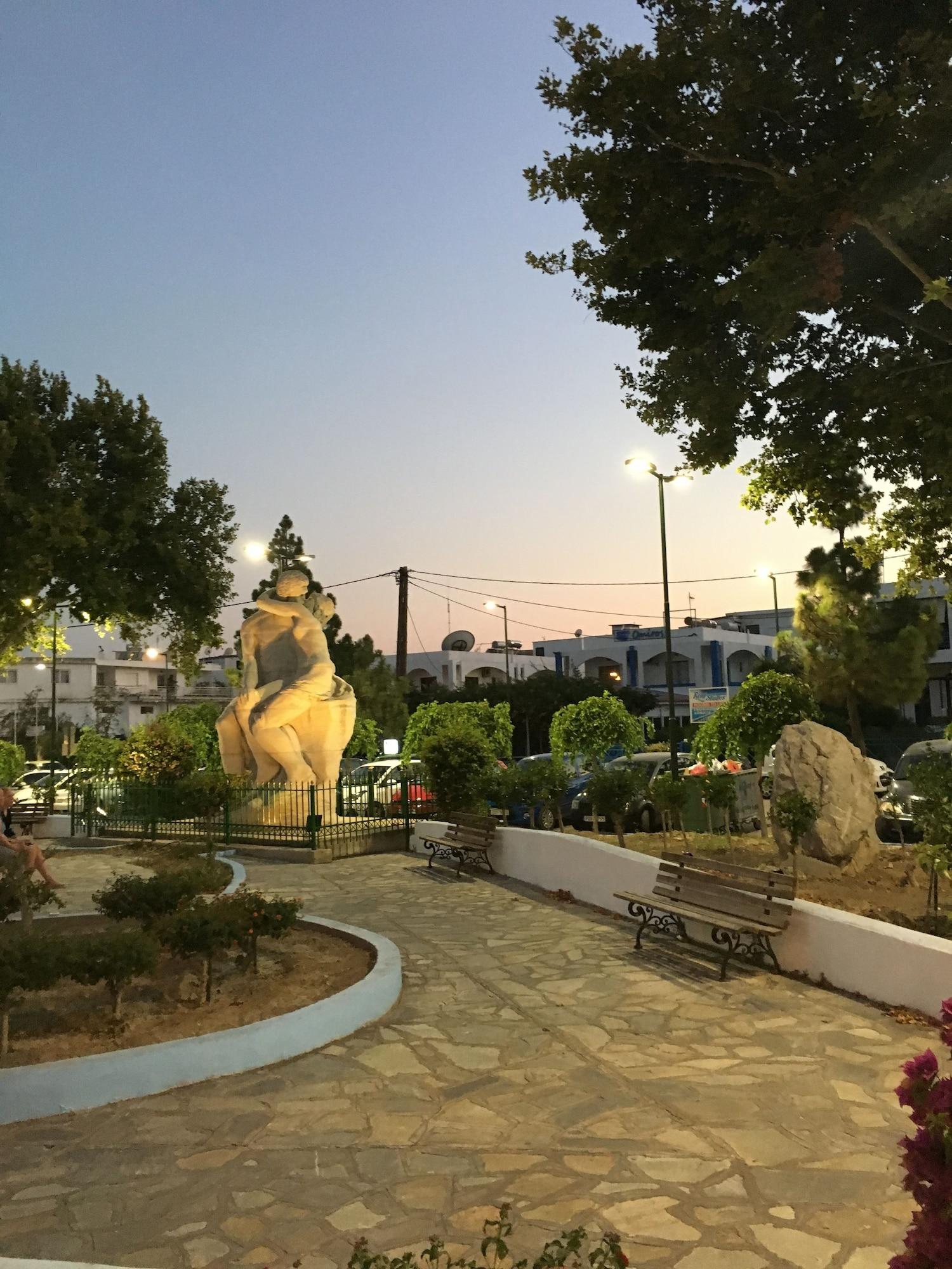 Bivalvia Aparthotel 3*